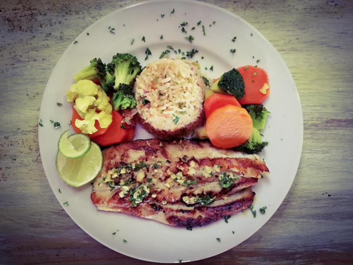 Tapas & Surf Hotel Petacaltepe Kültér fotó